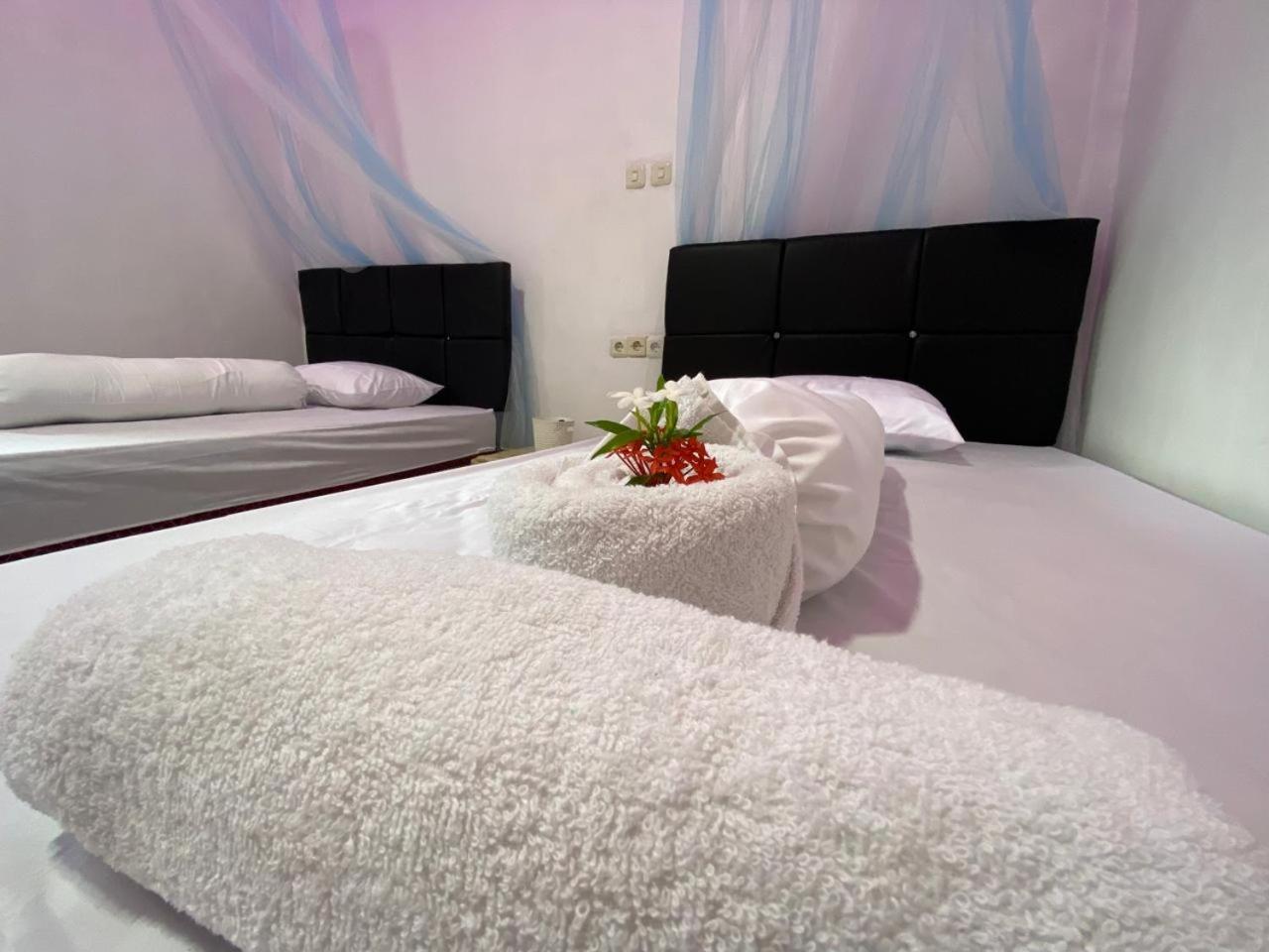 Tangkoko Backpacker Home Stay Rinondoran Zewnętrze zdjęcie
